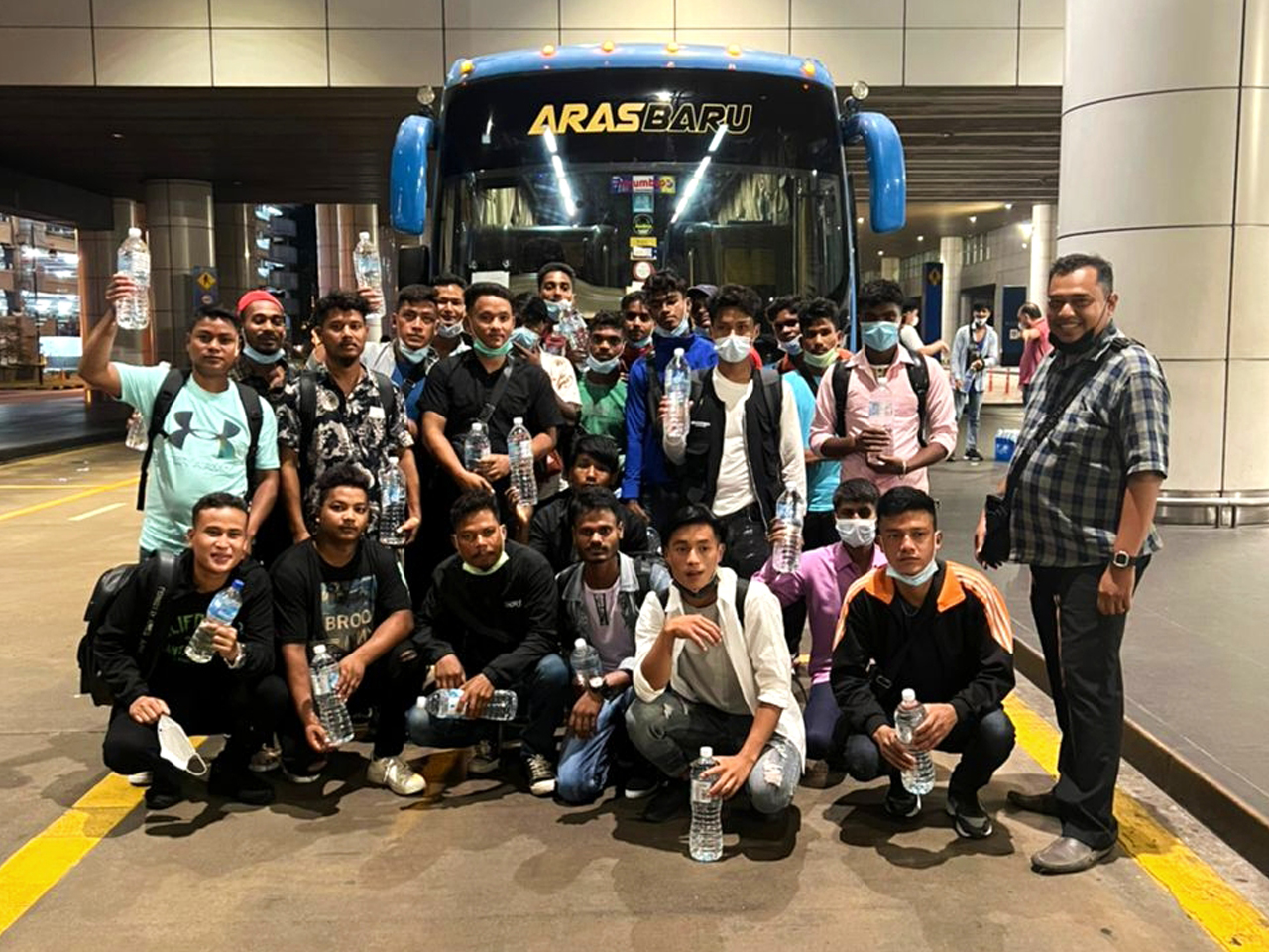 Foregin Image Carousel 1 - Aras Baru