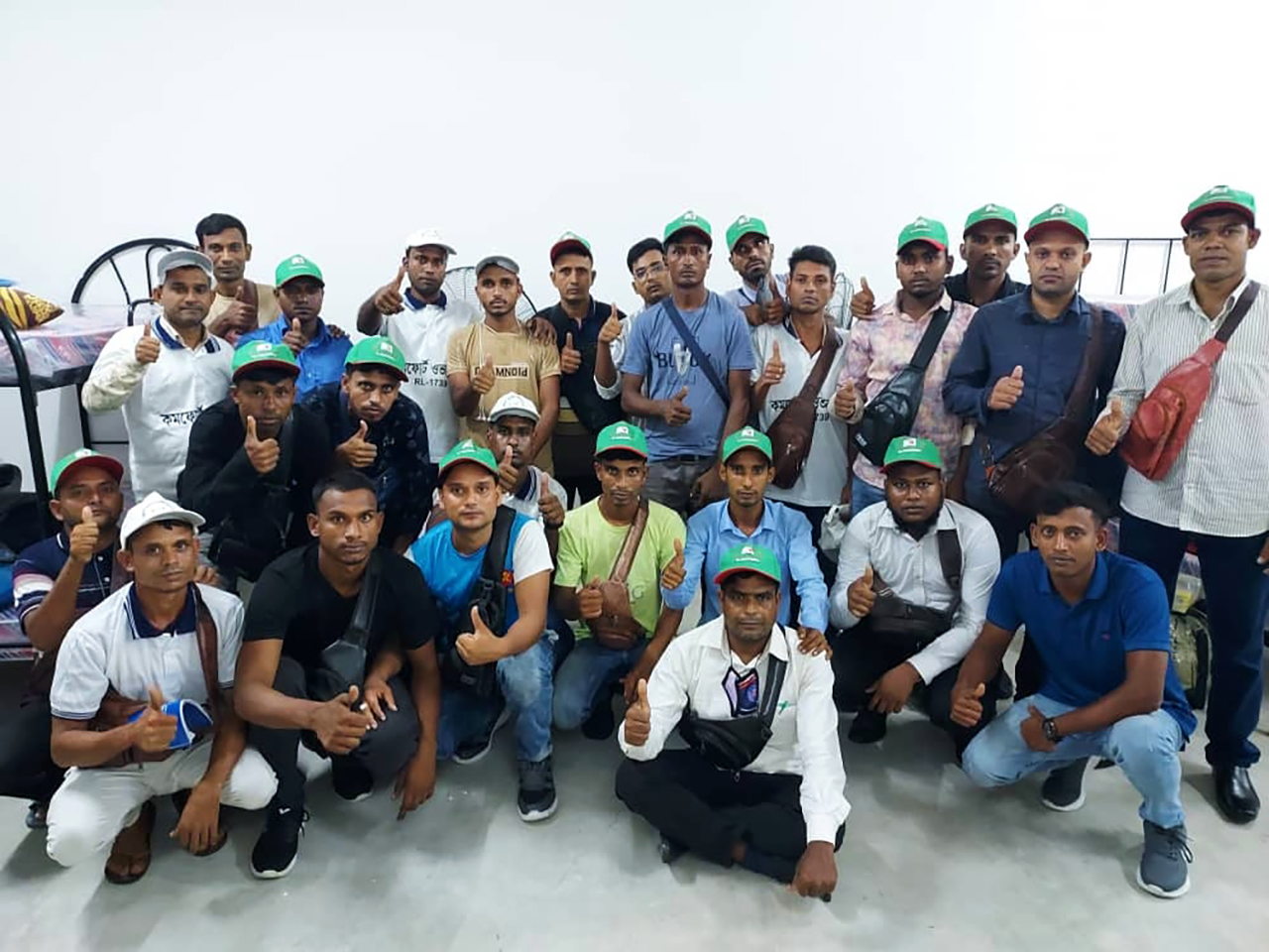 Foregin Image Carousel 3 - Aras Baru